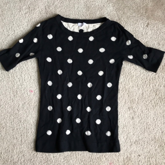 A Pea in the Pod Sweaters - Maternity short sleeve Polkadot sweater so cute! A Pea in the Pod Sweaters - Maternity short sleeve Polkadot sweater so cute!